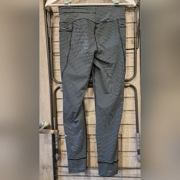 HALARA High Waisted Drawstring Striped Pocket Leggings Oceanic Teal NWT Medium - Picture 8 of 16